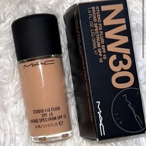 Mac Studio fix fluid foundation